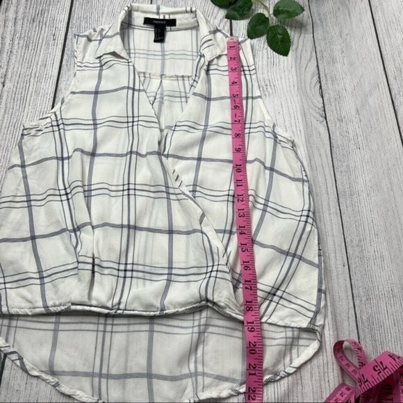 FOREVER 21 Sleeveless Striped Surplice Top Women Size S - Picture 7 of 7